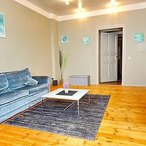 https://schnes-apartment-in-berlin.find-berlin-hotels.com